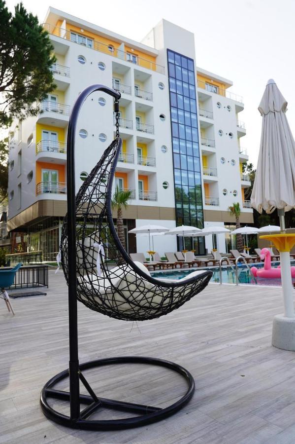 Hotel Monaco & Garden Golem  Eksteriør bilde