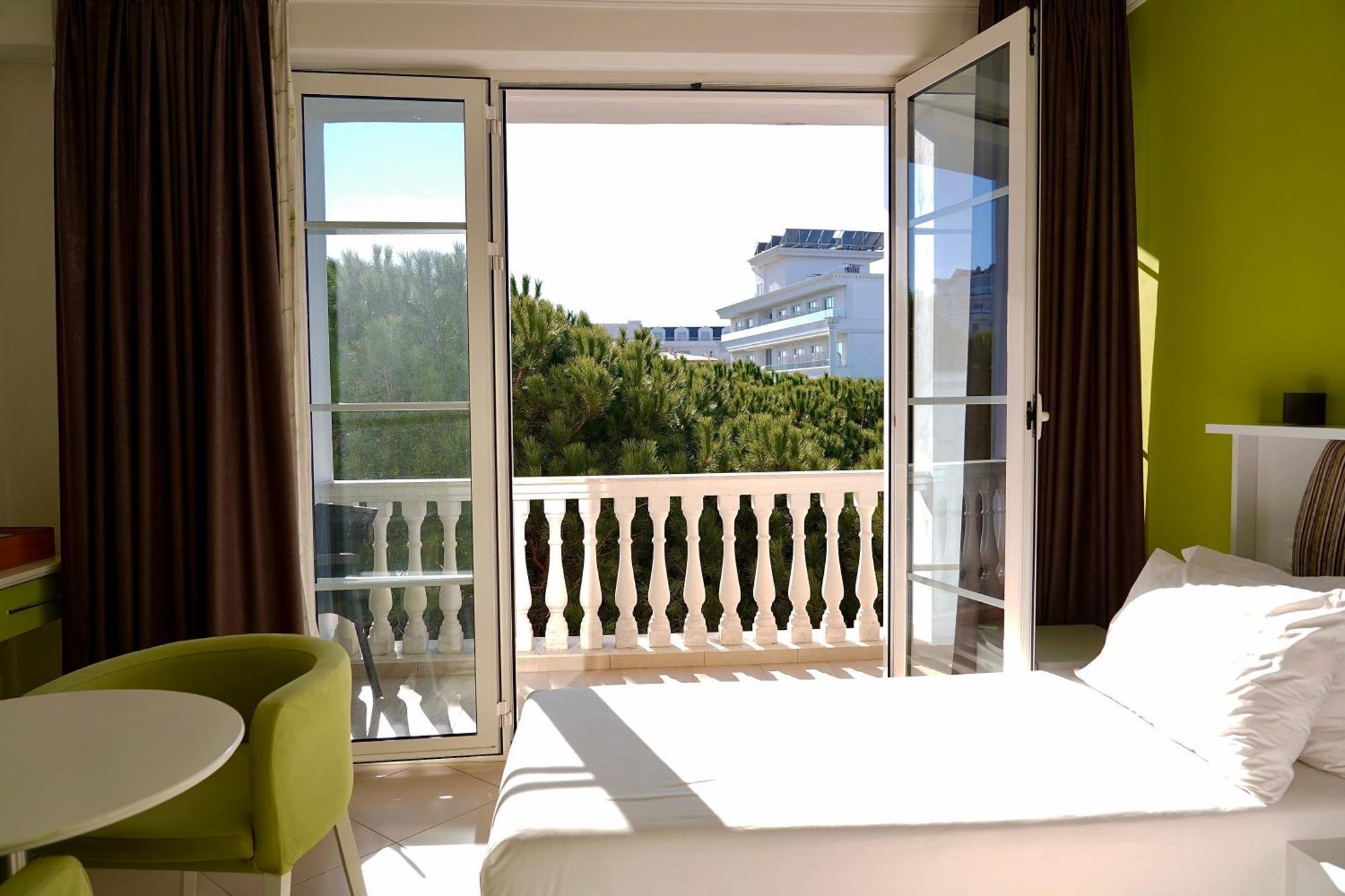 Hotel Monaco & Garden Golem  Eksteriør bilde